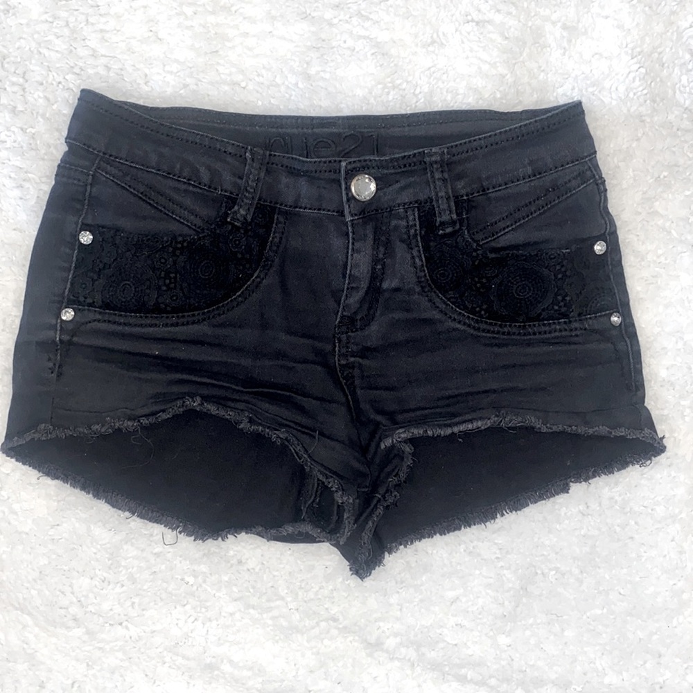 9/10 Rue 21 Black Shorts